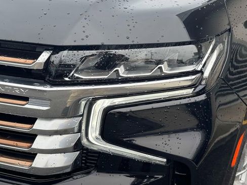 Used 2023 Chevrolet Tahoe High Country AWD/4WD image 12