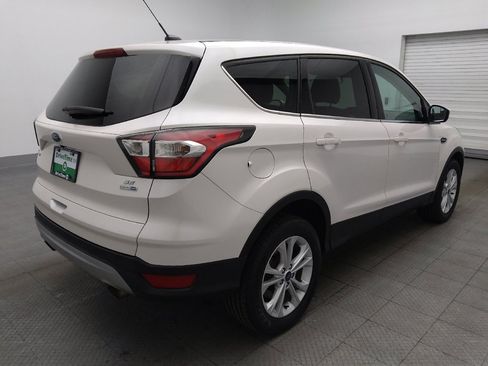 Used 2017 Ford Escape SE AWD/4WD image 9