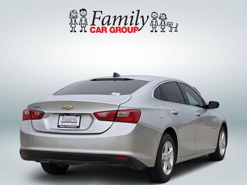 Used 2022 Chevrolet Malibu LS FWD image 4
