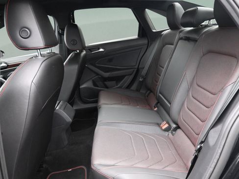 Used 2023 Volkswagen Jetta GLI Autobahn image 14