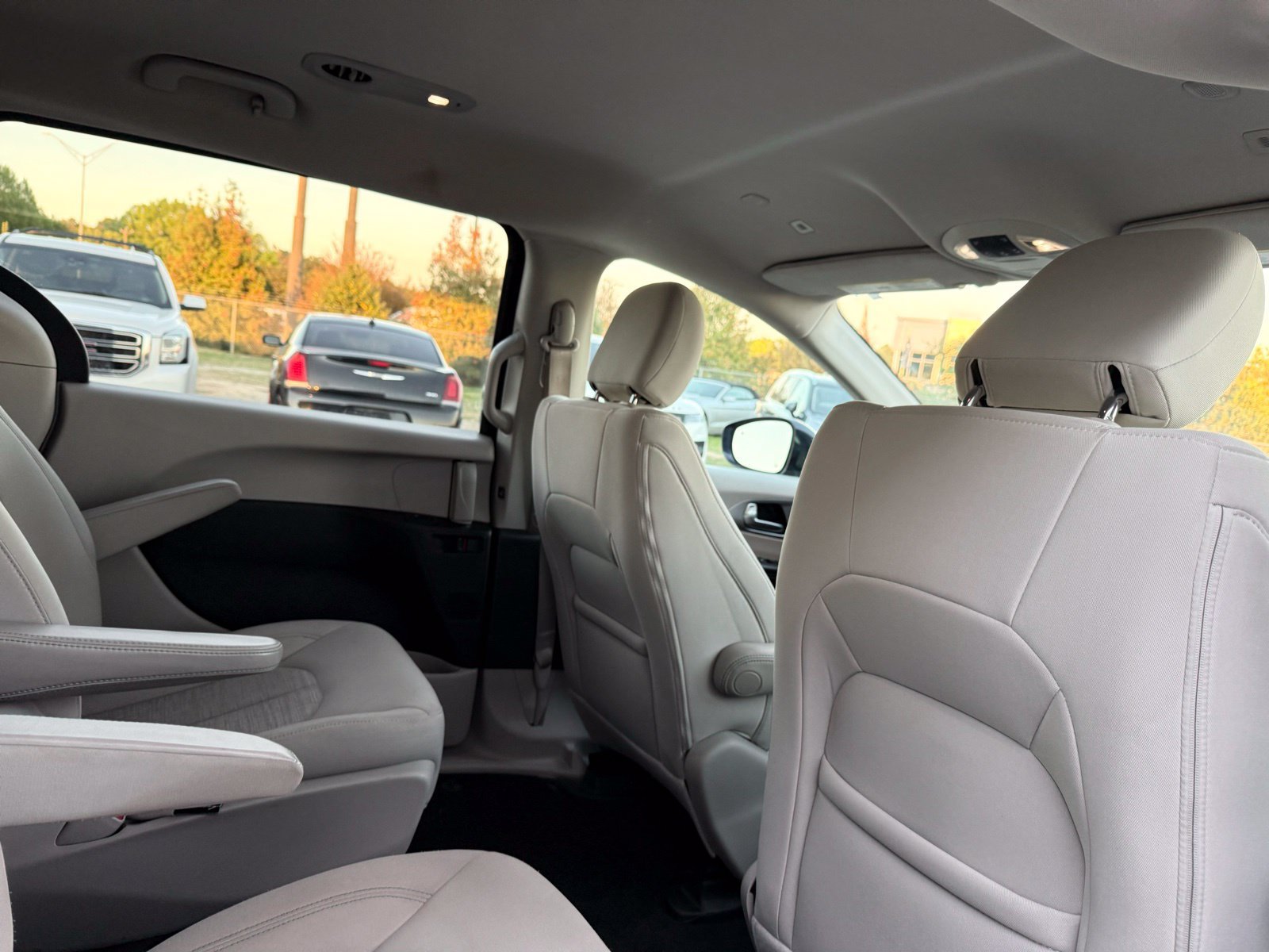 Used 2018 Chrysler Pacifica Touring Plus FWD image 24