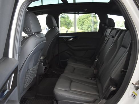 Used 2023 Audi Q7 3.0T Premium Plus w/ Premium Plus Package AWD/4WD image 25