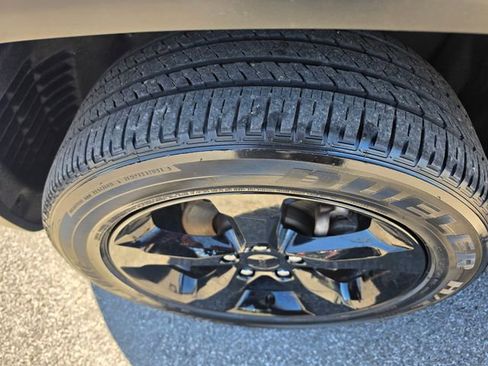 Used 2024 Jeep Grand Cherokee Altitude AWD/4WD image 8