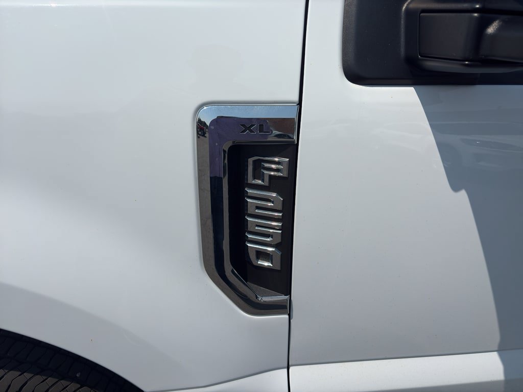 Used 2022 Ford F250 XL w/ Power Equipment Group AWD/4WD image 10