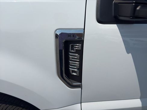 Used 2022 Ford F250 XL w/ Power Equipment Group AWD/4WD image 10