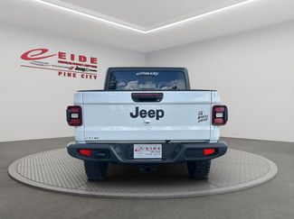 New 2025 Jeep Gladiator Willys video 4