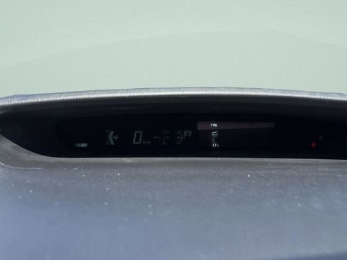 Used 2014 Toyota Prius Three FWD image 39