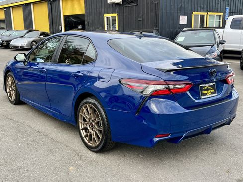 Used 2023 Toyota Camry SE image 7