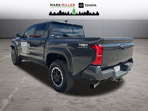 Certified 2025 Toyota Tacoma TRD Off-Road w/ TRD Off Road Premium Package AWD/4WD image 3