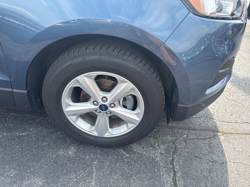 Certified 2019 Ford Edge SE FWD image 45