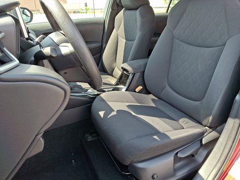 Used 2021 Toyota Corolla LE w/ Carpet Mat Package (TMS) FWD image 13