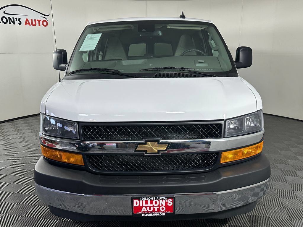 Used 2025 Chevrolet Express 3500 LT w/ LT Preferred Equipment Group RWD image 9
