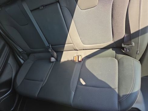 Used 2023 Buick Encore GX Select w/ Sport Touring Package image 23