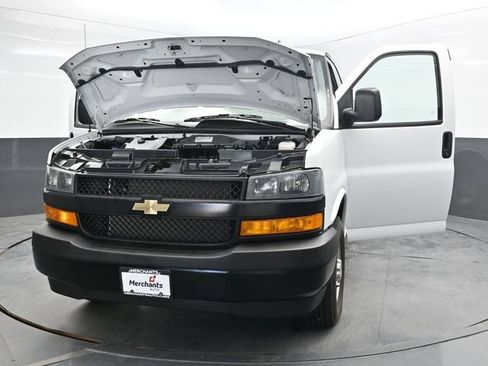 Used 2024 Chevrolet Express 3500 LS RWD image 47