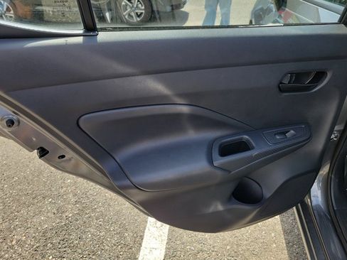 Used 2025 Nissan Versa S w/ Trunk Package image 9