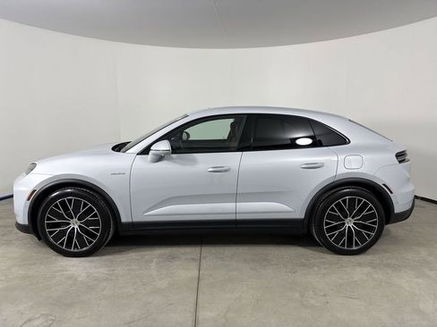 New 2026 Porsche Macan 4 Electric image 2