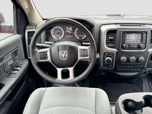 Used 2022 RAM 1500 Classic SLT AWD/4WD image 20