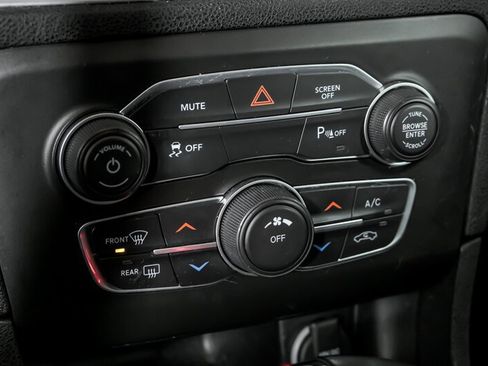 Used 2021 Dodge Charger SXT w/ Leather Interior Group image 34