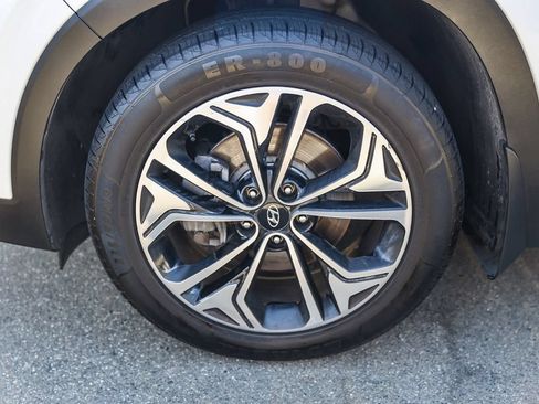 Used 2020 Hyundai Santa Fe SEL FWD image 9