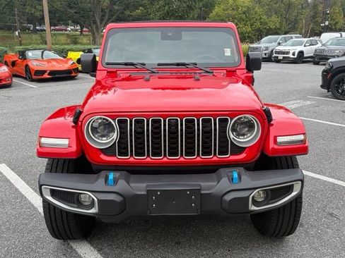 Used 2024 Jeep Wrangler Unlimited Sahara w/ Technology Group AWD/4WD image 10