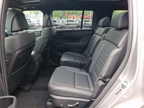 Used 2024 Hyundai Santa Fe Calligraphy AWD/4WD image 10