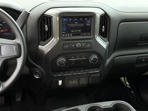 Certified 2024 Chevrolet Silverado 1500 Custom image 16