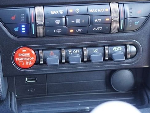 Used 2016 Ford Mustang Shelby GT350 w/ Technology Package image 34