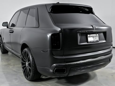 Used 2023 Rolls-Royce Cullinan Black Badge w/ Driver's Package image 10