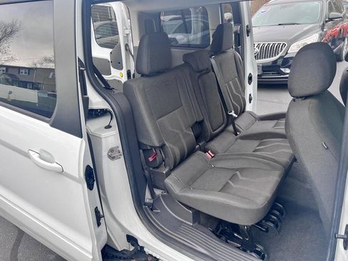 Used 2018 Ford Transit Connect XLT image 16