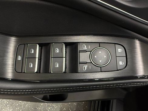 Used 2026 Nissan Rogue Platinum w/ Platinum Premium Package AWD/4WD image 10