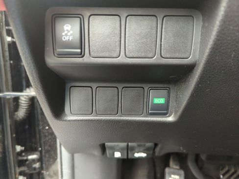 Used 2018 Nissan Rogue Sport S image 10