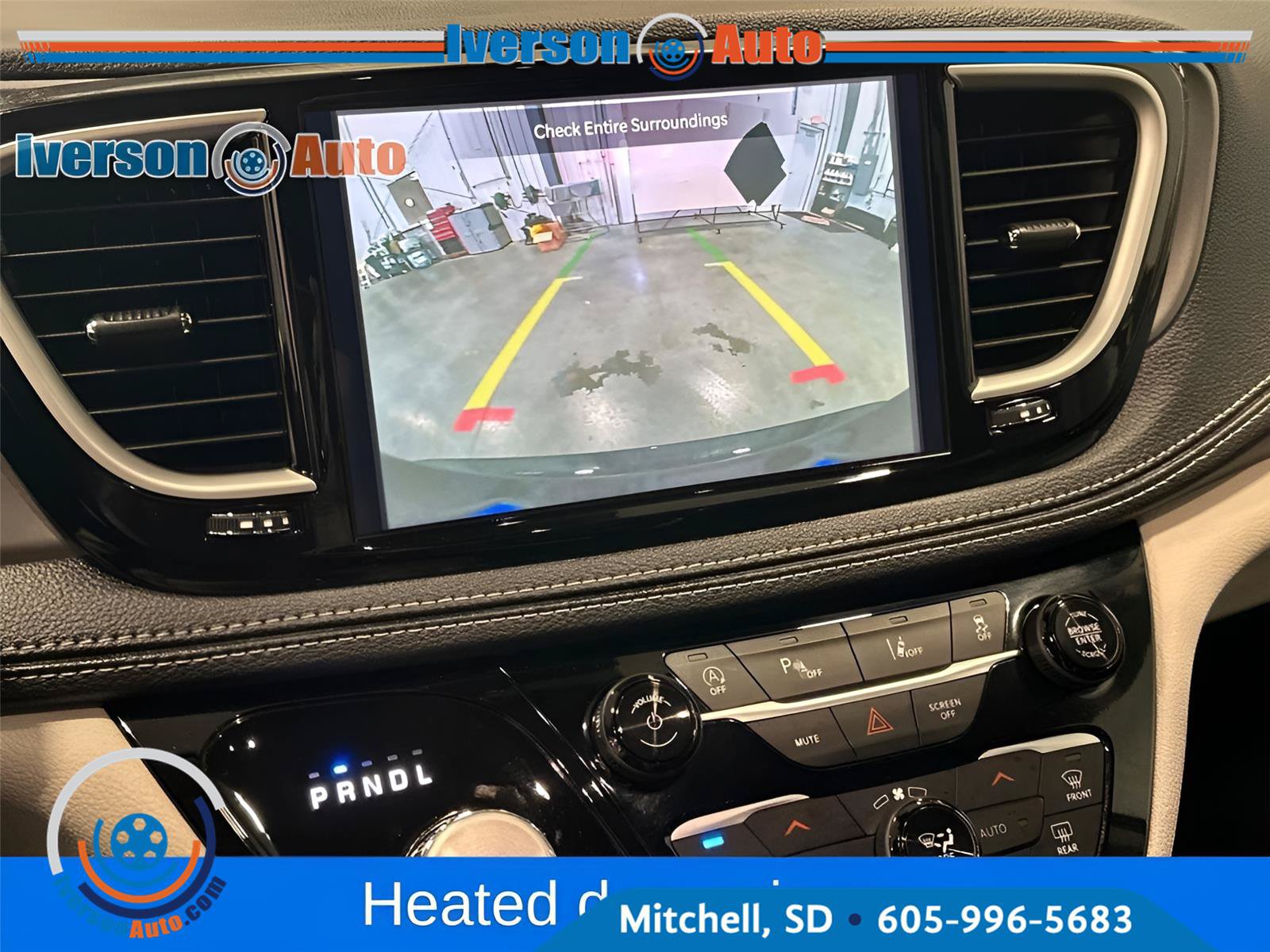 Used 2024 Chrysler Pacifica Touring-L AWD/4WD image 22