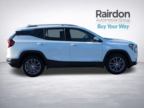 Used 2024 GMC Terrain SLT AWD/4WD image 8