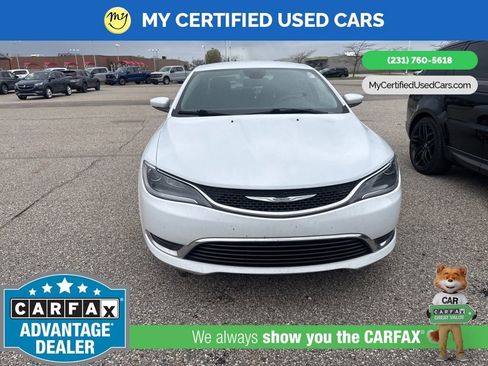 Used 2015 Chrysler 200 Limited w/ Convenience Group FWD image 2