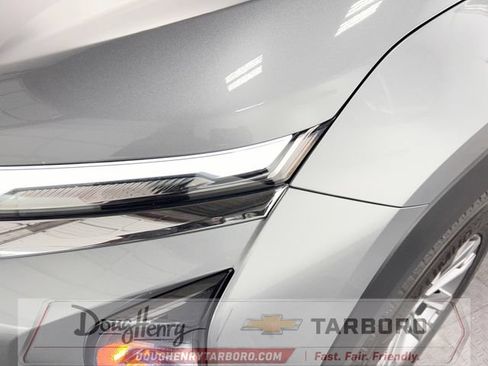 Used 2025 Chevrolet Equinox LT FWD image 11