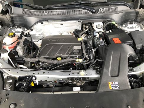 Used 2024 Chevrolet Trax RS w/ Driver Confidence Package image 3