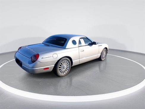 Used 2004 Ford Thunderbird image 8