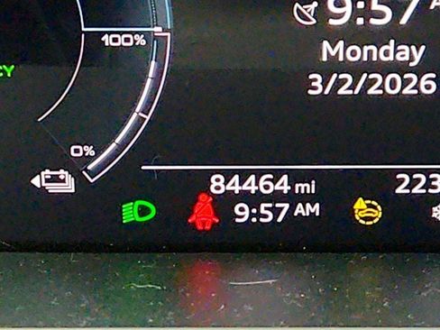 Used 2019 Audi e-tron Prestige w/ Prestige Package image 16