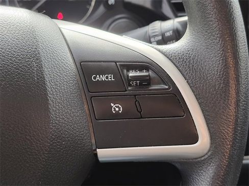 Used 2020 Mitsubishi Outlander ES image 28