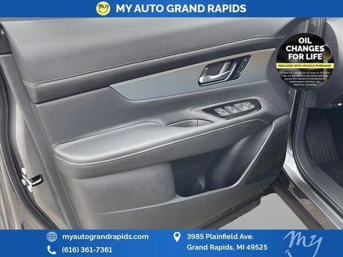 Used 2025 Nissan Murano SL w/ Cargo Package image 6