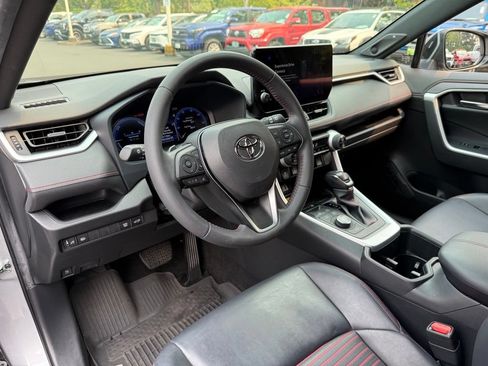Used 2024 Toyota RAV4 XSE AWD/4WD image 13