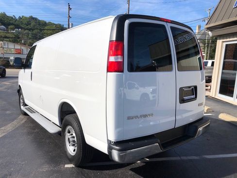 Used 2025 GMC Savana 2500 w/ Driver Convenience Package RWD image 4