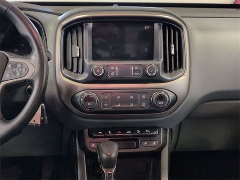 Used 2022 Chevrolet Colorado Z71 image 29