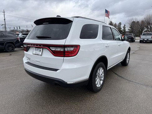 Used 2024 Dodge Durango SXT w/ 3rd Row Seating Group image 6