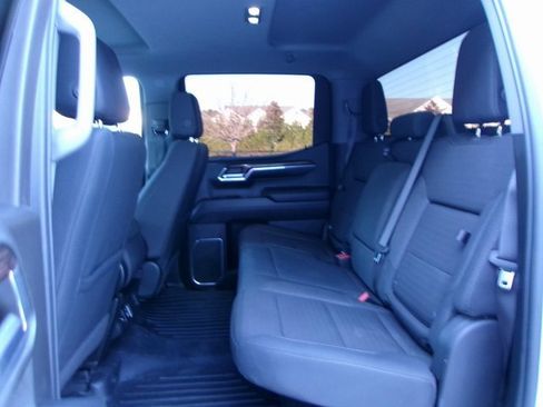 Used 2024 GMC Sierra 1500 Elevation image 17