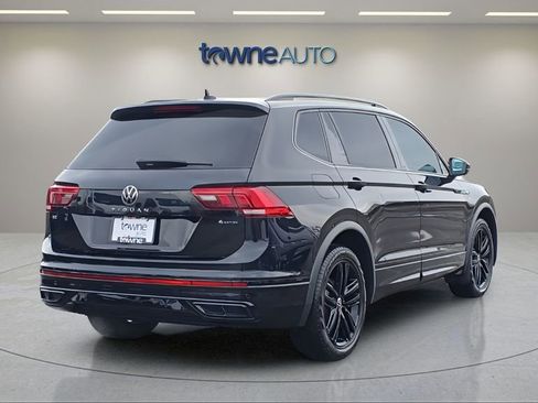 Used 2022 Volkswagen Tiguan SE R-Line image 5