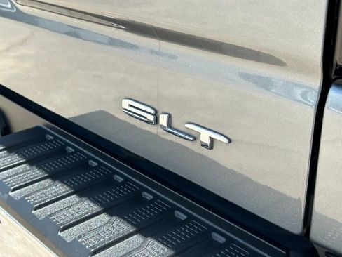 Used 2021 GMC Sierra 1500 SLT w/ SLT Premium Package RWD image 43