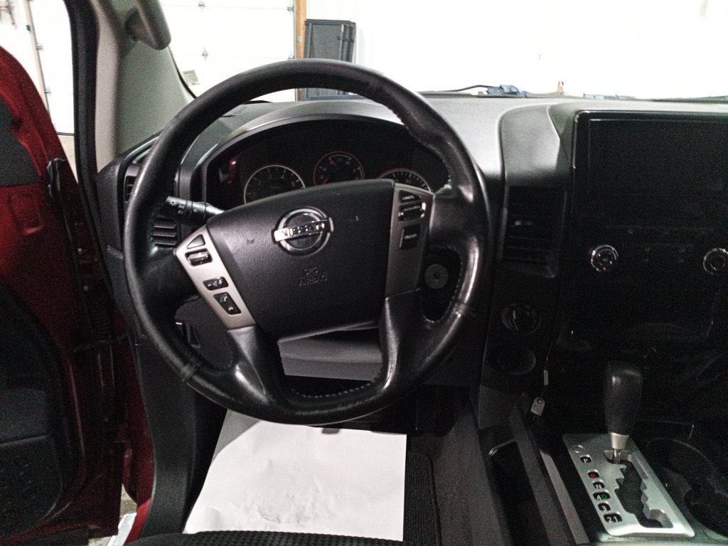 Used 2013 Nissan Titan SV w/ SV Value Truck Pkg AWD/4WD image 16