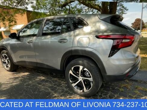 Certified 2024 Chevrolet Trax RS w/ Sunroof Package FWD image 6