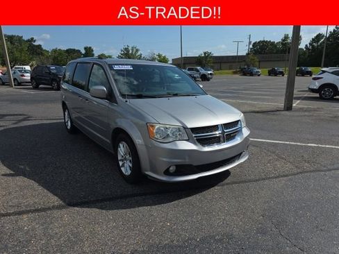 Used 2017 Dodge Grand Caravan SXT FWD image 1